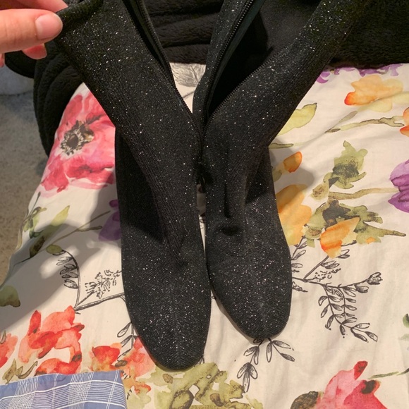 Kendall + Kylie Booties - Picture 4 of 6